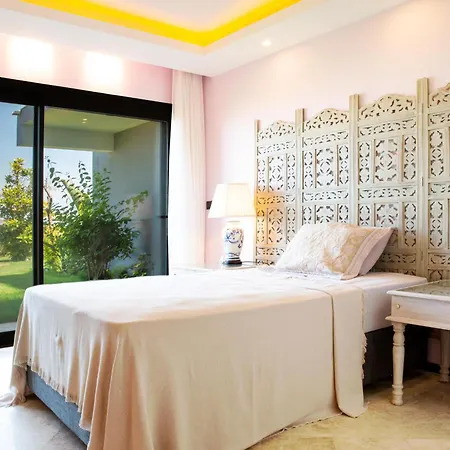 Calista By Important Group Travel Vila