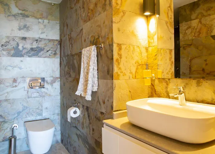 Villa Calista By Important Group Travel *